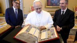 LA Bibbia di Borso d'Este fa tappa in Vaticano dopo la mostra al Senato