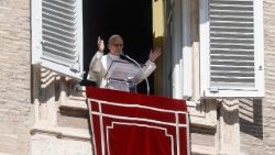 Pope Leo XIV� Angelus prayer in Vatican