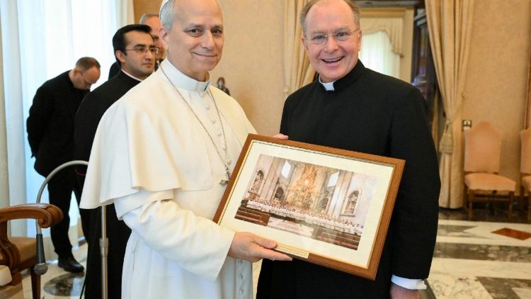 Pāvests tiekas ar Kristus leģionāru kongregācijas pārstāvjiem