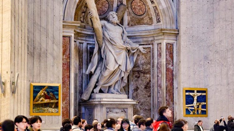 Um momento da inaugura&ccedil;&atilde;o da nova Via Sacra