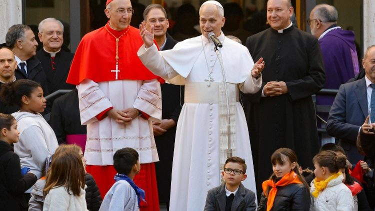 Papst Leo bei seinem Pfarreibesuch am ersten Fastensonntag