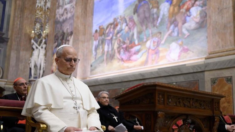 Papst Leo als Zuhörer bei den laufenden Fastenexerzitien im Vatikan