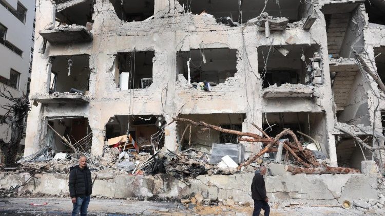 Iranian retaliatory attacks continue in Israel following US-Israeli attack on Iran