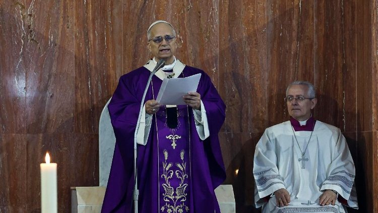 Il Papa, 'sono molto preoccupato, la guerra di nuovo'