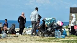 Menschen fliehen aus dem Süden des Libanon