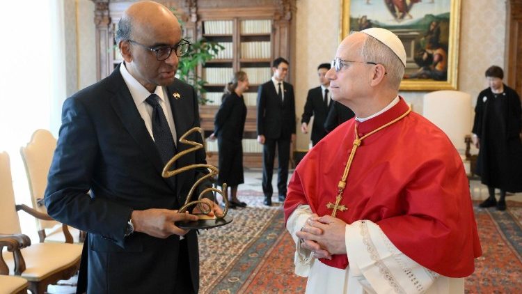 El Papa y el Presidente de Singapur 