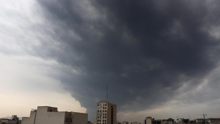 Rauch über Teheran