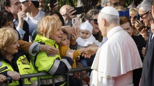 Papa Leon al XIV-lea în vizită pastorală la parohia din cartierul roman Torrevecchia, duminică, 8 martie 2026