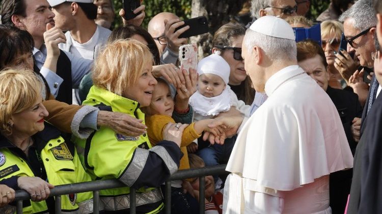 Papa Leon al XIV-lea în vizită pastorală la parohia din cartierul roman Torrevecchia, duminică, 8 martie 2026