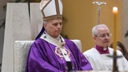 திருப்பலி நிறைவேற்றும் திருத்தந்தை 