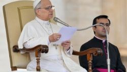 आमदर्शन समारोह में धर्मशिक्षा देते संत पापा लियो 14वें