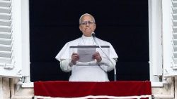 Леў XIV падчас "Анёл Панскі"