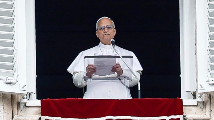 Леў XIV падчас "Анёл Панскі"