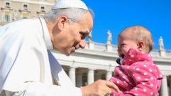 Il Papa ai cristiani del Medio Oriente, 'siate strumenti di pace'