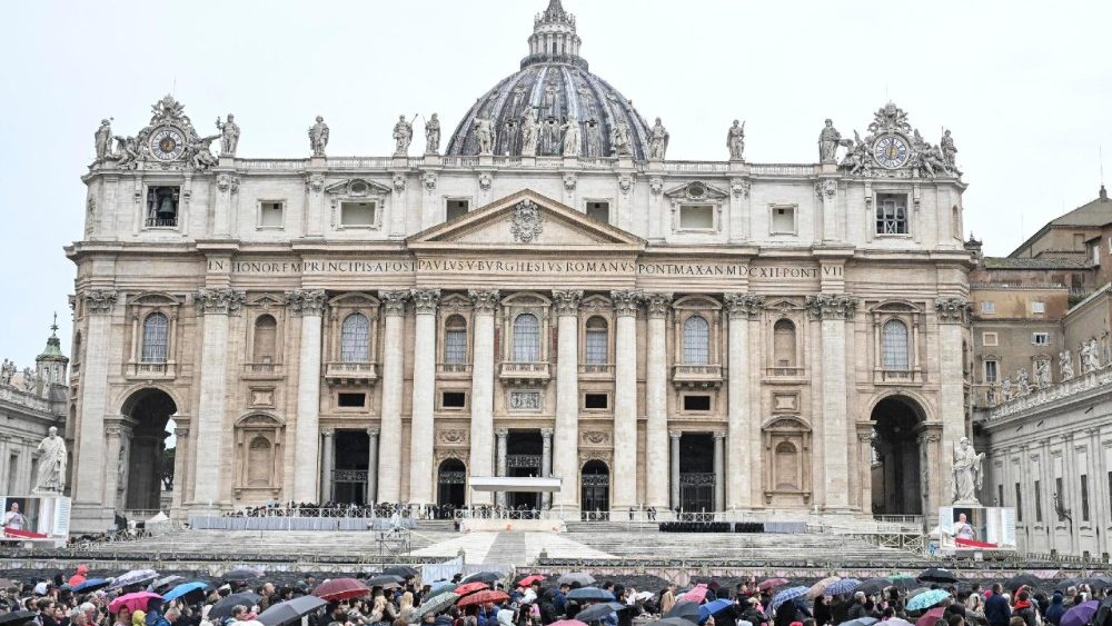 Il Papa, 'le guerre sono uno scandalo per la famiglia umana'
