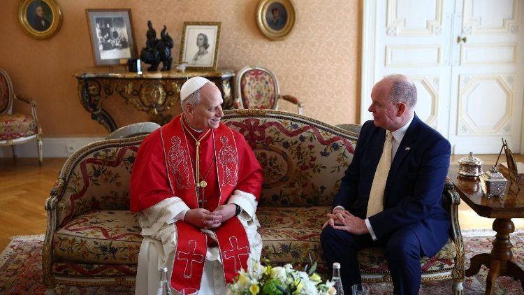 Le&oacute;n XIV en di&aacute;logo con el Pr&iacute;ncipe Alberto II 