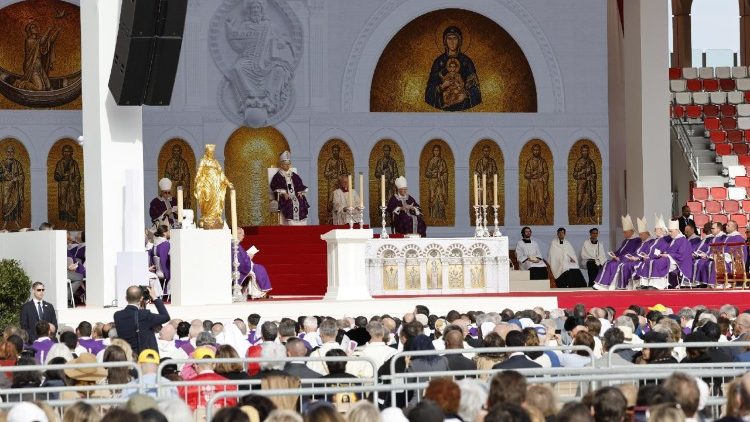 Святая Месса на стадионе им. Луи II в Монако (28 марта 2026 г.)