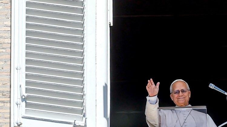 Il Papa, grazie per gli auguri di Pasqua, soprattutto per le preghiere