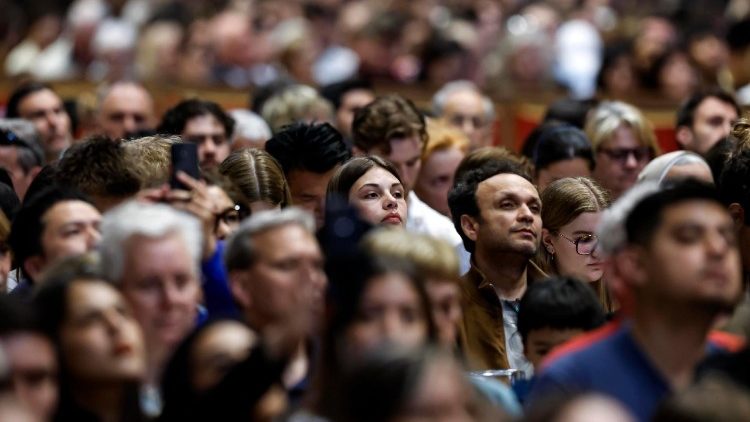 Молебен о мире 11 апреля