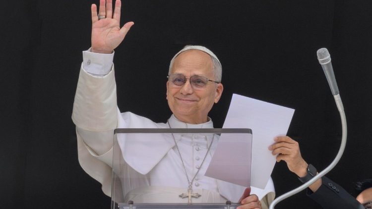 Papa Leon al XIV-lea, duminică, 12 aprilie 2026, la rugăciunea antifonului marian pascal "Regina Coeli", din Piața San Pietro