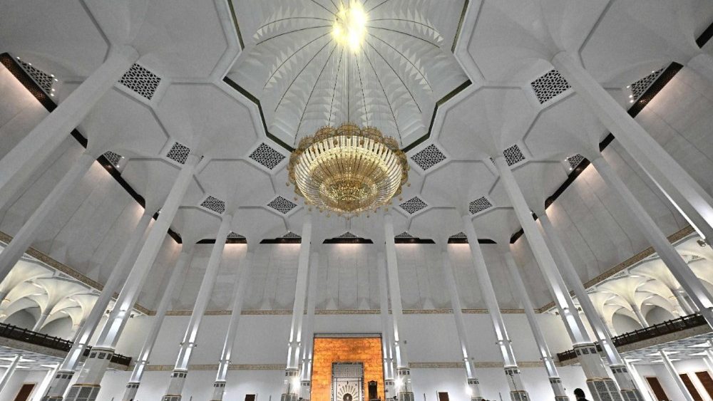 Візіт Папы ў Вялікую мячэць Алжыра 