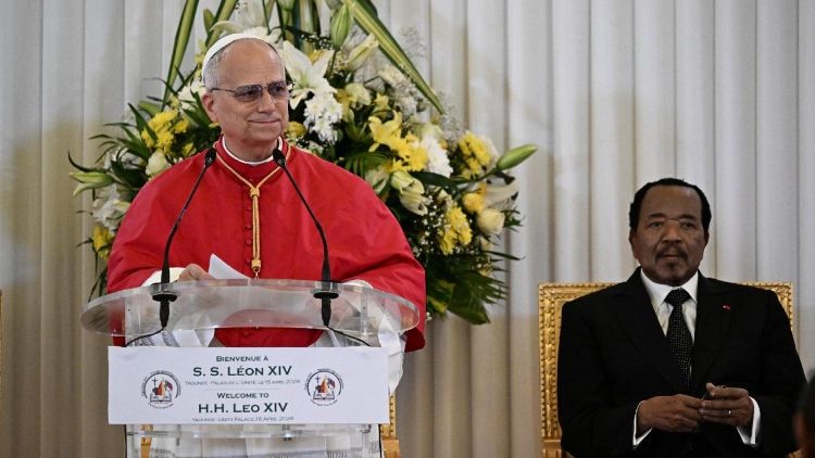 ലിയോ പതിനാലാമൻ പാപ്പായുംകാമറൂൺ പ്രസിഡന്റ് പോൾ ബിയയും