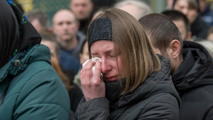 ದಾಳಿಯ ನಂತರ ಉಕ್ರೇನಿಯನ್ನರು