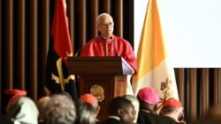 Baba Mtakatifu Leo XIV Jumamosi tarehe 18 Aprili 2026 amepata fursa ya kukutana na kuzungumza na viongozi wa Serikali, Wanadiplomasia na wawakilishi wa vyama vya kiraia na kitamaduni