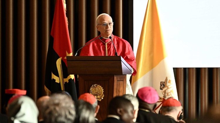 Baba Mtakatifu Leo XIV Jumamosi tarehe 18 Aprili 2026 amepata fursa ya kukutana na kuzungumza na viongozi wa Serikali, Wanadiplomasia na wawakilishi wa vyama vya kiraia na kitamaduni