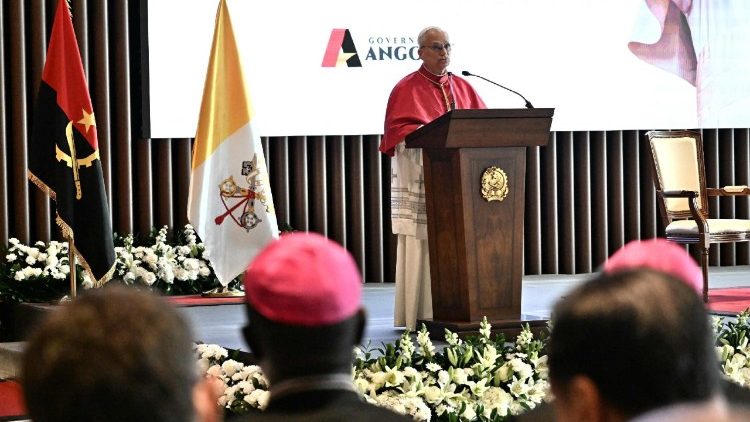 Papa em Angola - encontro com as Autoridades, Corpo Diplomático e Sociedade Civil