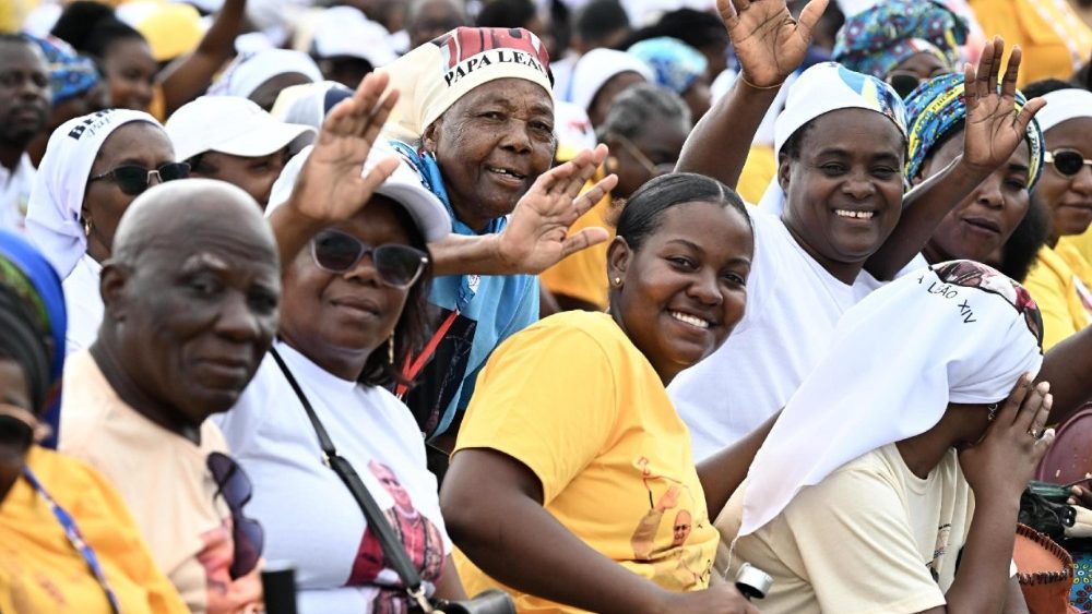 Удзельнікі святой Імшы з Папам у Кіламбе