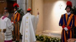 Misa ya kumuombea Papa Francisko baada ya mwaka mmoja wa kifo chake ilifanyika tarehe 21 Aprili 2026.