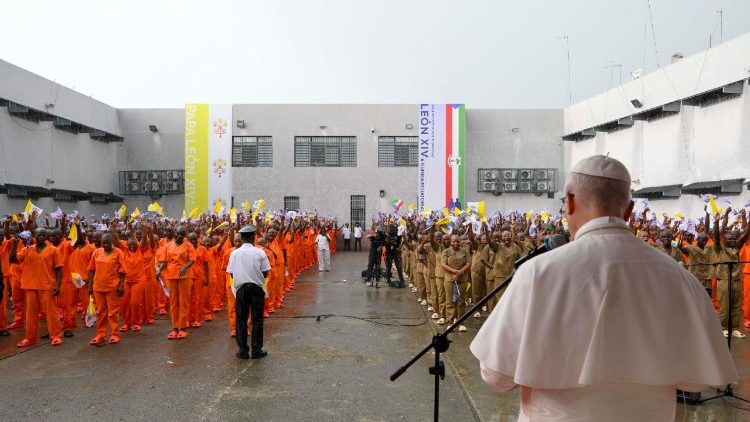 Le Pape L&eacute;on XIV &agrave; la prison de Bata