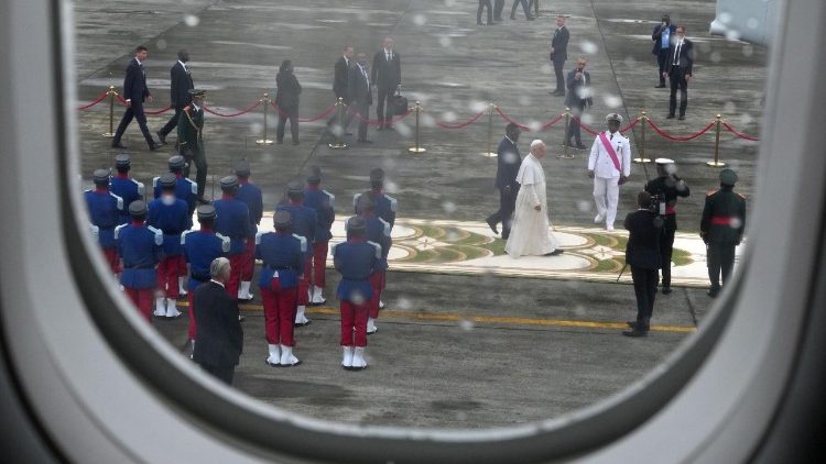 Il Papa rientrato a Roma dal viaggio apostolico in Africa