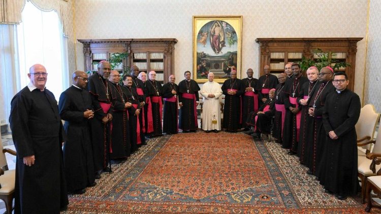 Maaskofu wa Antille walikutana na Papa mjini Vatican Aprili 30 