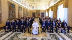 Il Papa ai giocatori dell'Inter, 'pi� che sportivi, testimoni di valori'