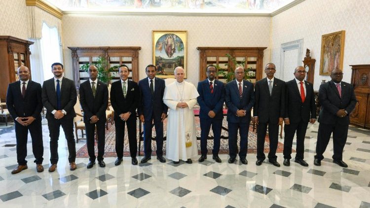 Primo ministro del Sudan dal Papa, 'urgente cessare il fuoco e avviare il dialogo'