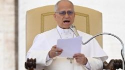 Papa na esika ya Santtu-Petelo mokolo ya likita lya banso