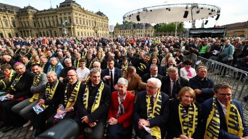 D: Katholikentag startete mit Appellen f&uuml;r Zusammenhalt