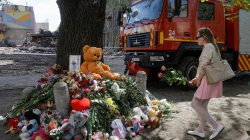 Ucraina, notte di attacchi aerei incrociati tra Kyiv e Mosca