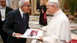 Il Papa alle banche, ricordatevi che dietro i numeri ci sono delle famiglie