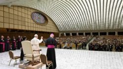 Il Papa ai carismatici, ascoltate anche chi non appartiene al vostro gruppo