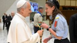 Il Papa agli scout d'Europa, 'bene la divisione tra ragazzi e ragazze'