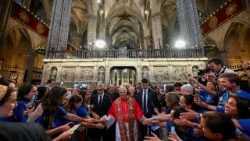 Pope Leo XIV in Spain, the midday prayer at the Cathedral of the Holy Cross and Saint Eulalia