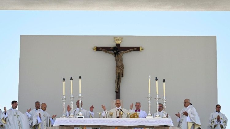 Oltre 40.00 i partecipanti alla messa del Papa a Tenerife