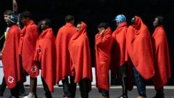 Baba Mtakatifu Leo XIV amemteuwa Monsinyo Lucio Adrián Ruiz, aliyekuwa Katibu mkuu wa Baraza la Kipapa la Mawasiliano ya Jamii, kuwa Katibu mkuu mpya wa Baraza la Kipapa kwa Ajili ya Huduma ya Upendo 