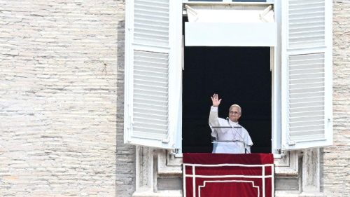 Le&oacute; p&aacute;pa az &Uacute;rangyalakor: Szent P&eacute;ter &eacute;s Szent P&aacute;l megtestes&iacute;ti az Egyh&aacute;z egys&eacute;g&eacute;t a soksz&iacute;nűs&eacute;gben