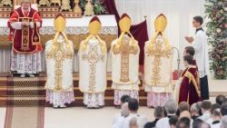 Падчас біскупскіх пасвячэнняў без папскага манадата ў швейцарскім Эконе