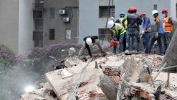 Les opérations de secours se poursuivent après les tremblements de terre au Venezuela.