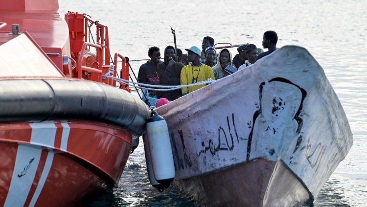SCATTIDELGIORNO: Migrants have been rescued near El Hierro island